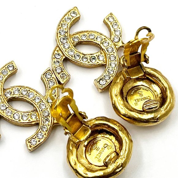 Chanel Vintage Gold Plated Round Texture CC Crystal Dangle Clip on Earrings - Picture 3 of 5